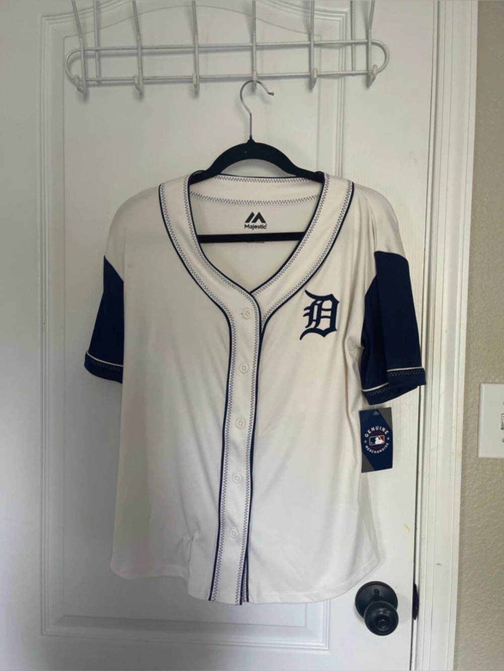 Detroit Tigers, baseball jersey, brand new with tags - size large